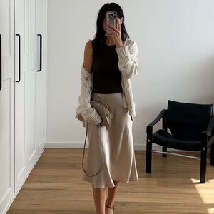 NWT Quince Cream 100% silk Midi Skirt